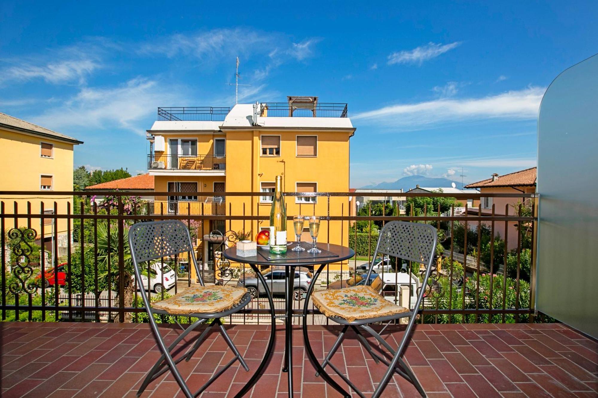 Villa Mimosa - Appartamento 2 - Happy Rentals Desenzano del Garda Extérieur photo